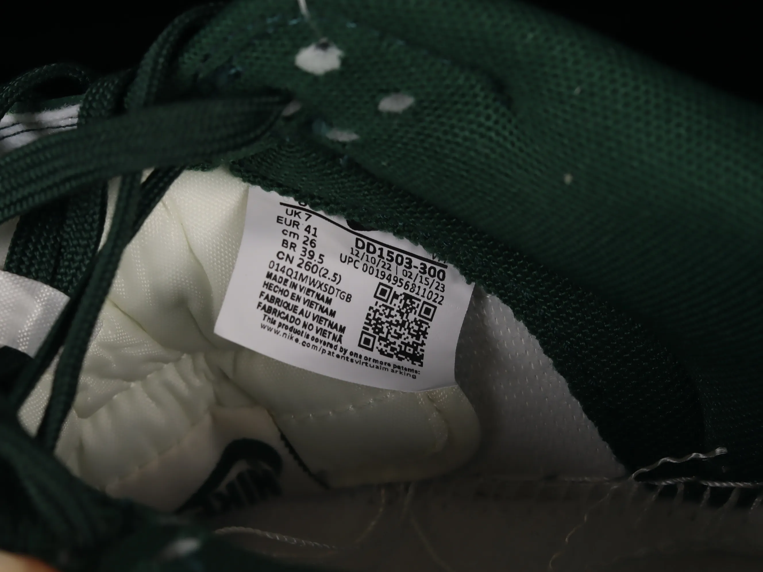 All categories Nk SB Dunk series Nk SB Dunk Low low-top sneakers Nk Dunk Low "Gorge Green" retro white and green SB low-top sports and leisure sneakers DD1503-300